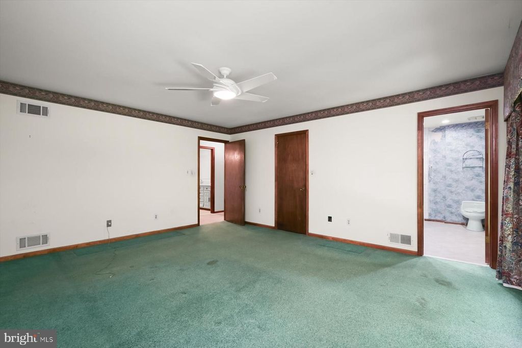 Image 28 of property listing at 13922 WAYSIDE DR, Clarksville, MD 21029