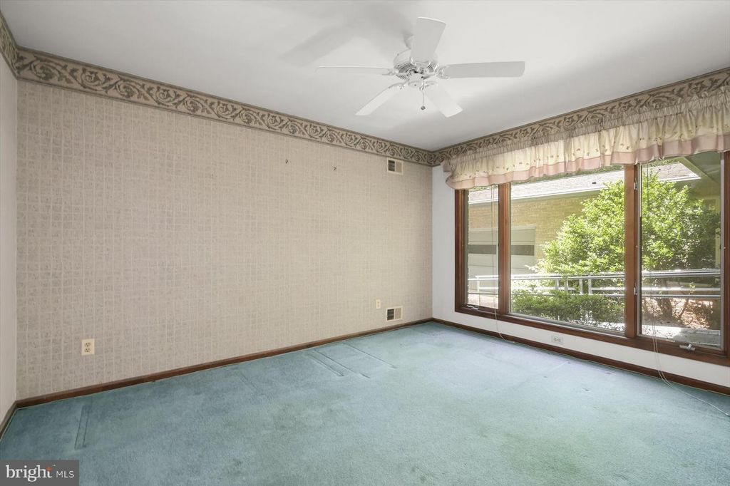 Image 39 of property listing at 13922 WAYSIDE DR, Clarksville, MD 21029