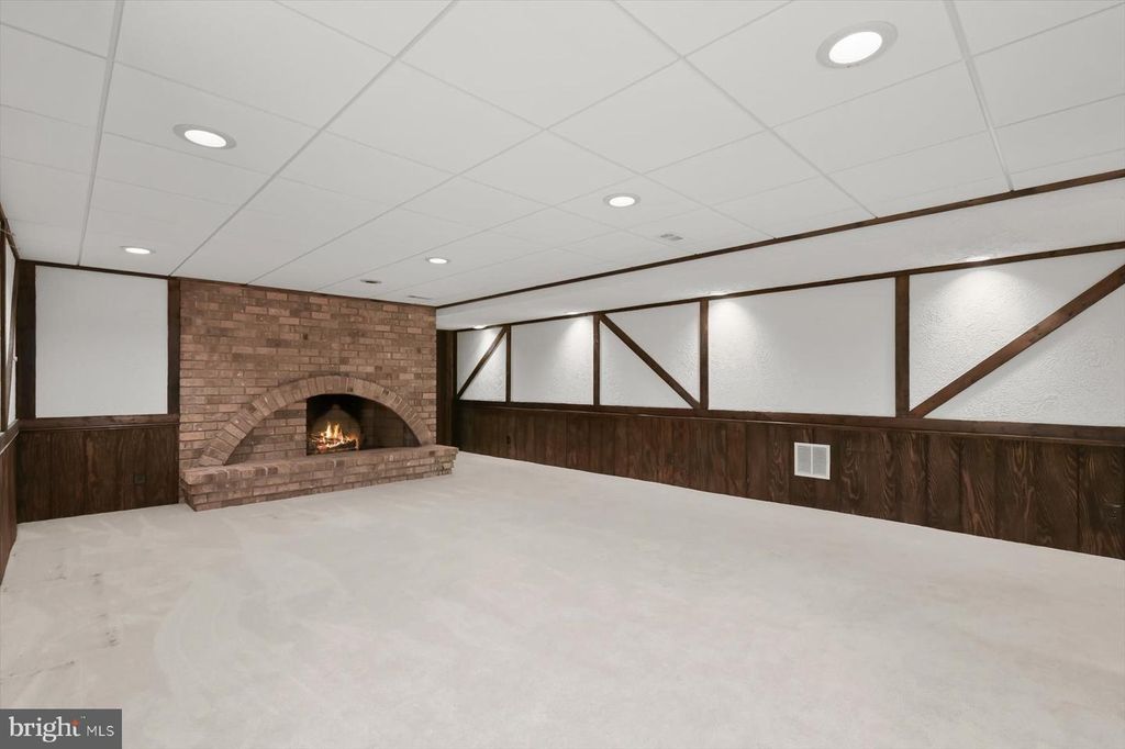 Image 47 of property listing at 13922 WAYSIDE DR, Clarksville, MD 21029