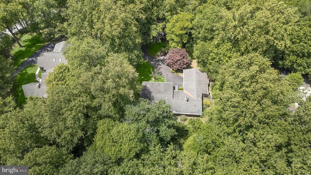Image 63 of property listing at 13922 WAYSIDE DR, Clarksville, MD 21029