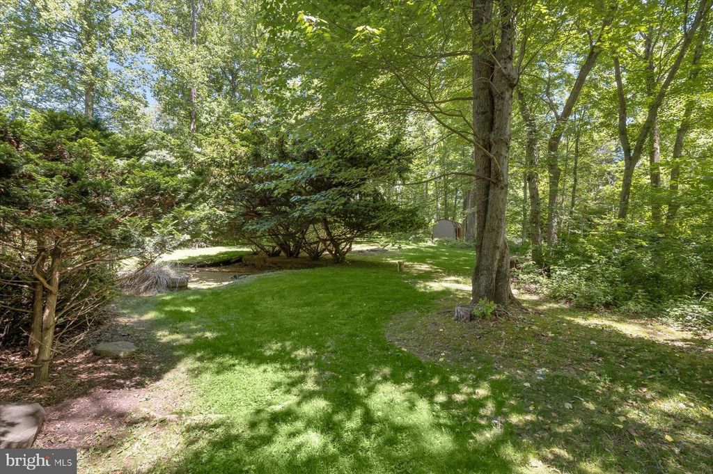 Image 65 of property listing at 13922 WAYSIDE DR, Clarksville, MD 21029