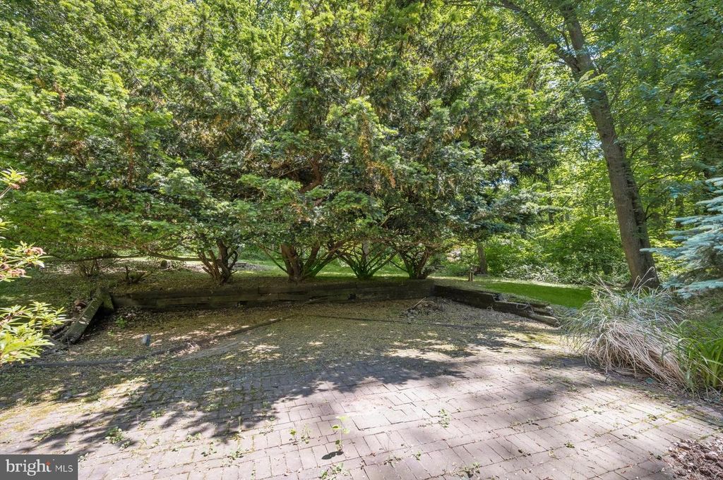 Image 66 of property listing at 13922 WAYSIDE DR, Clarksville, MD 21029