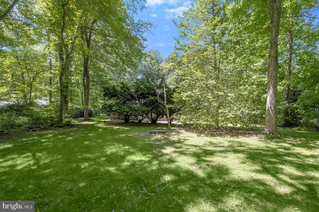 Image 69 of property listing at 13922 WAYSIDE DR, Clarksville, MD 21029