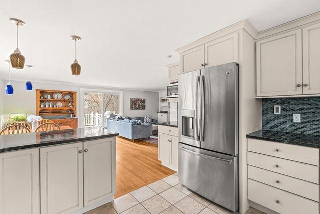 11 Springdale, Wellesley, MA 02481