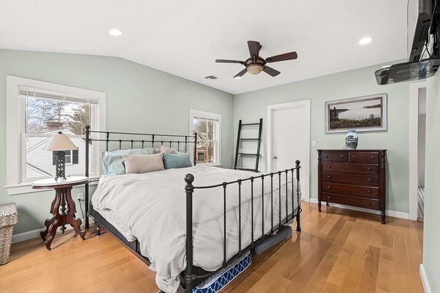 11 Springdale, Wellesley, MA 02481