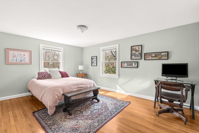 11 Springdale, Wellesley, MA 02481