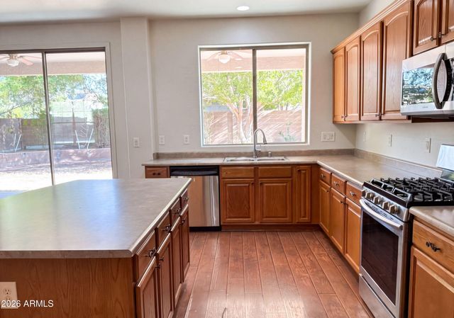 8386 W PALO VERDE Avenue, Peoria, AZ 85345