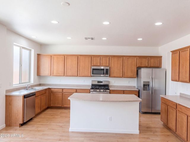 8386 W PALO VERDE Avenue, Peoria, AZ 85345