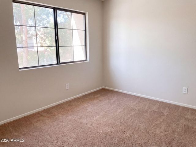 8386 W PALO VERDE Avenue, Peoria, AZ 85345