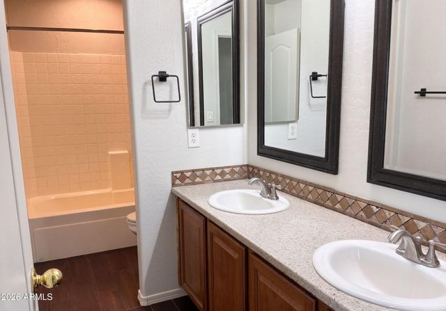 8386 W PALO VERDE Avenue, Peoria, AZ 85345
