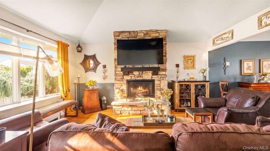 54 Jacqueline Road, Massapequa, NY 11758 — photo 4