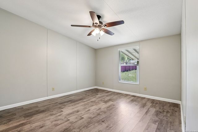 22731 Hickory Shadow, Elmendorf, TX 78112