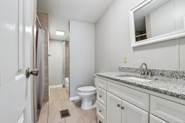 22731 Hickory Shadow, Elmendorf, TX 78112