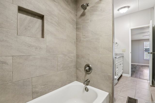 22731 Hickory Shadow, Elmendorf, TX 78112