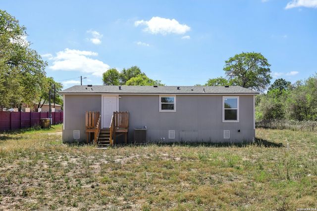 22731 Hickory Shadow, Elmendorf, TX 78112