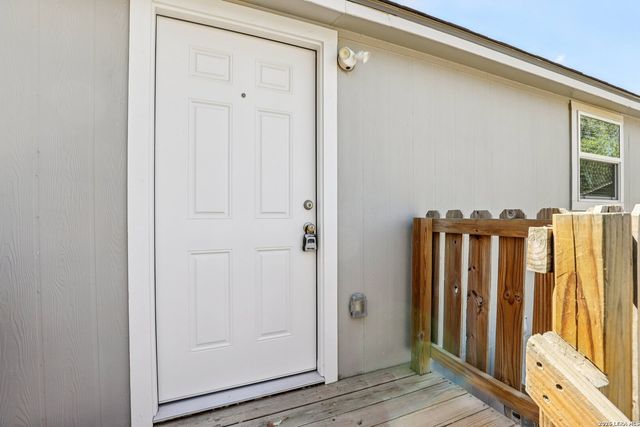 22731 Hickory Shadow, Elmendorf, TX 78112