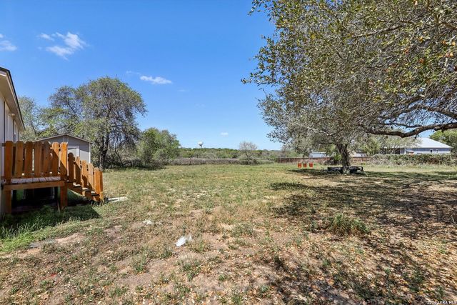 22731 Hickory Shadow, Elmendorf, TX 78112