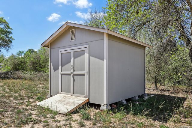 22731 Hickory Shadow, Elmendorf, TX 78112