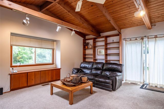 19443 Auburndale Street, Livonia, MI 48152