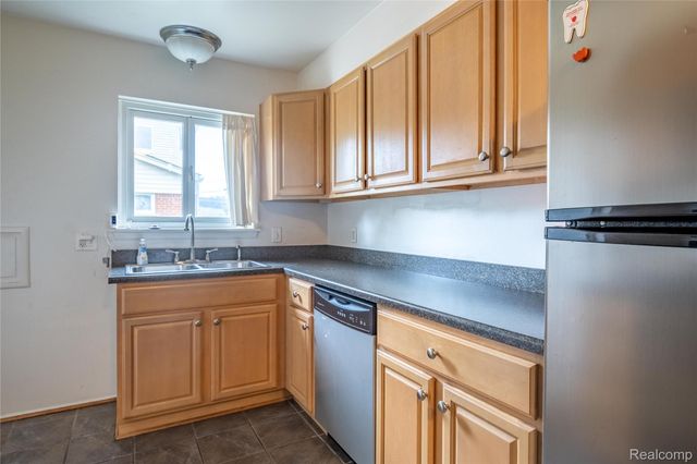 19443 Auburndale Street, Livonia, MI 48152