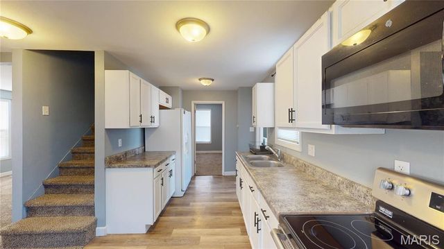 1011 E Main Street, Greenville, IL 62246