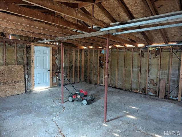 1011 E Main Street, Greenville, IL 62246