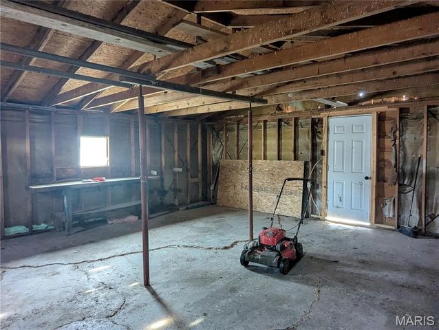 1011 E Main Street, Greenville, IL 62246