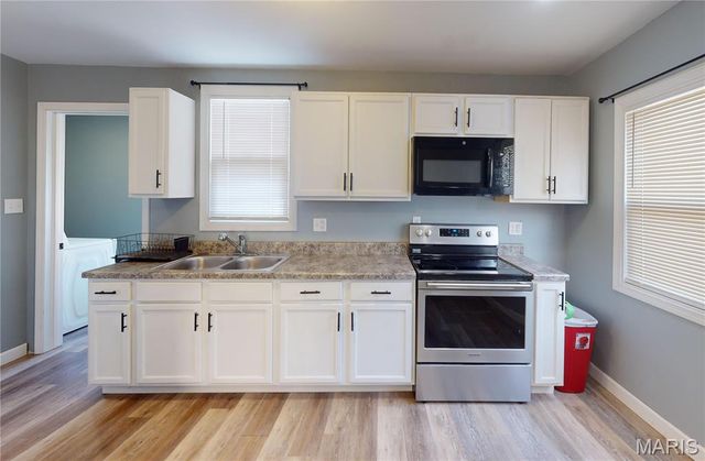 1011 E Main Street, Greenville, IL 62246