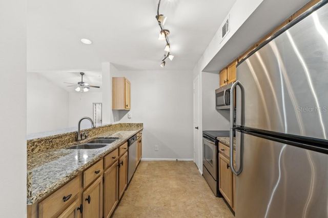 486 N PIN OAK PLACE 308, Longwood, FL 32779