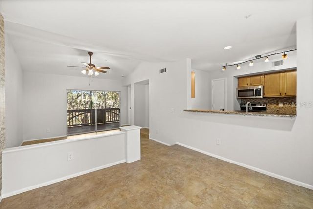 486 N PIN OAK PLACE 308, Longwood, FL 32779