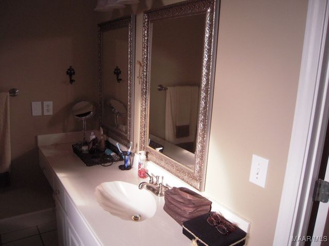 8712 STURBRIDGE Drive, Montgomery, AL 36116