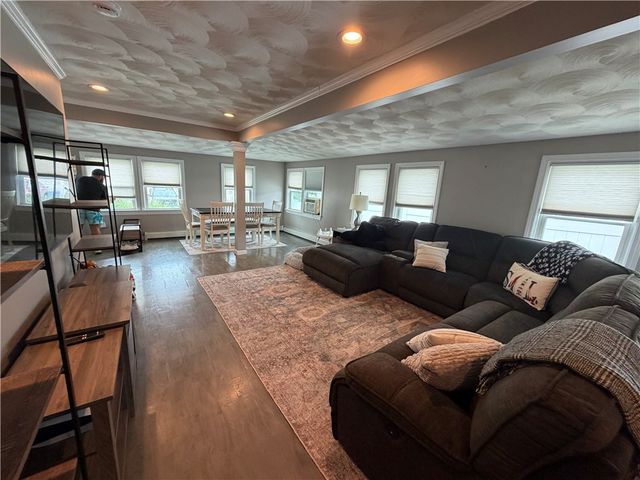 35 Bellman Avenue, Warwick, RI 02886