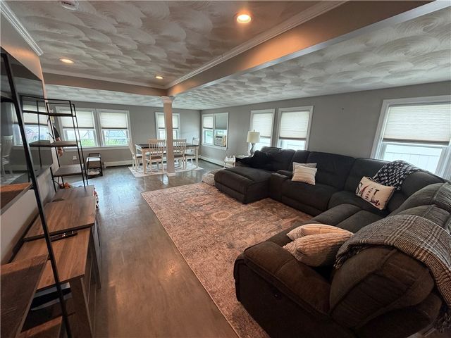 35 Bellman Avenue, Warwick, RI 02886