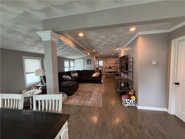 35 Bellman Avenue, Warwick, RI 02886