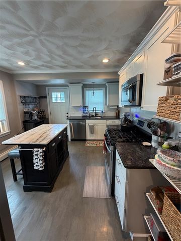 35 Bellman Avenue, Warwick, RI 02886