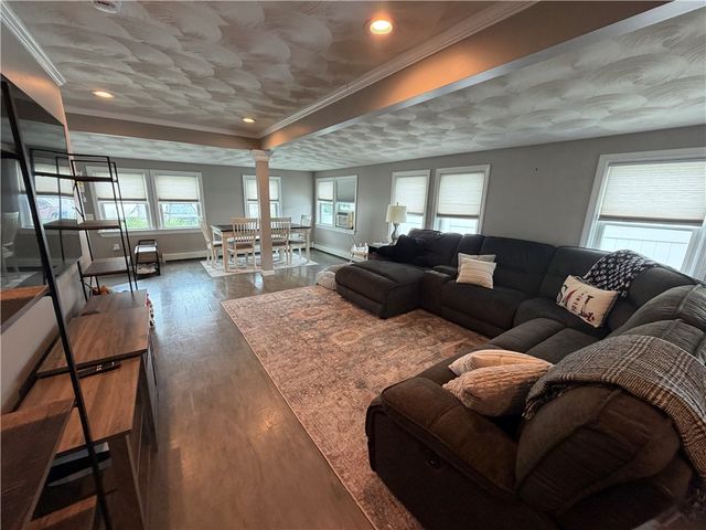 35 Bellman Avenue, Warwick, RI 02886