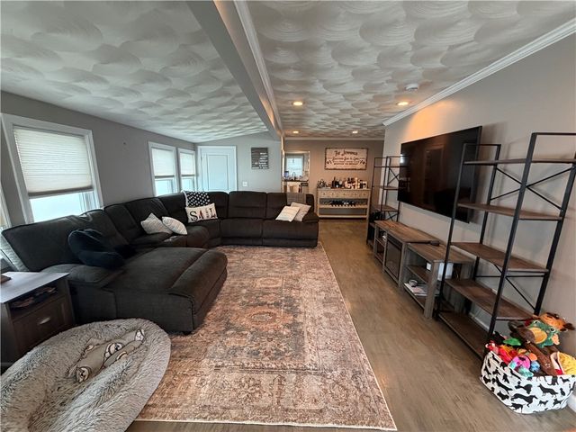 35 Bellman Avenue, Warwick, RI 02886