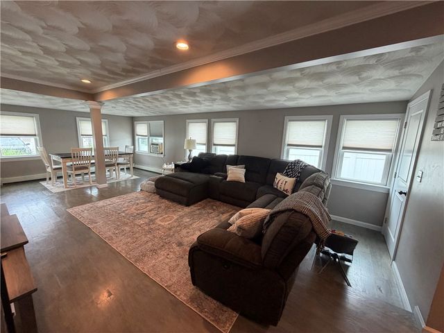 35 Bellman Avenue, Warwick, RI 02886