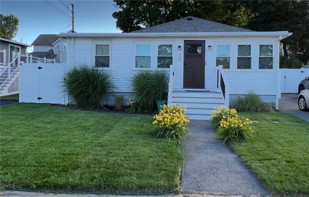 35 Bellman Avenue, Warwick, RI 02886
