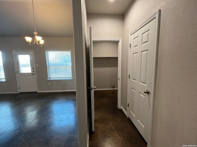 1107 Renee Way, Seguin, TX 78155