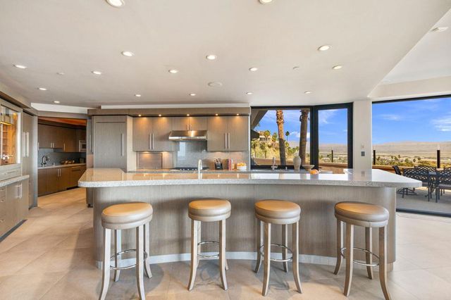 2400 Southridge Drive, Palm Springs, CA 92264