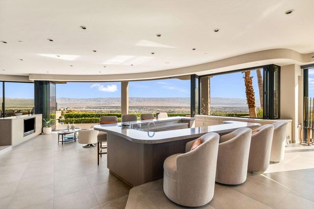 2400 Southridge Drive, Palm Springs, CA 92264