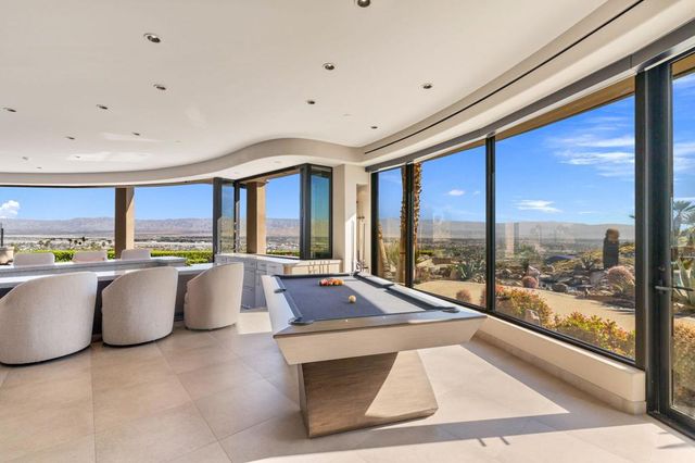 2400 Southridge Drive, Palm Springs, CA 92264