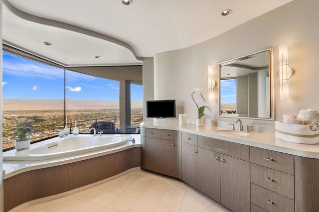 2400 Southridge Drive, Palm Springs, CA 92264