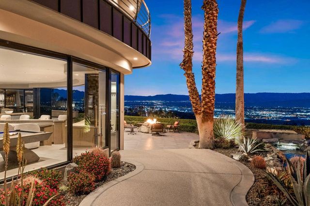 2400 Southridge Drive, Palm Springs, CA 92264