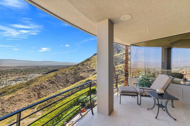 2400 Southridge Drive, Palm Springs, CA 92264