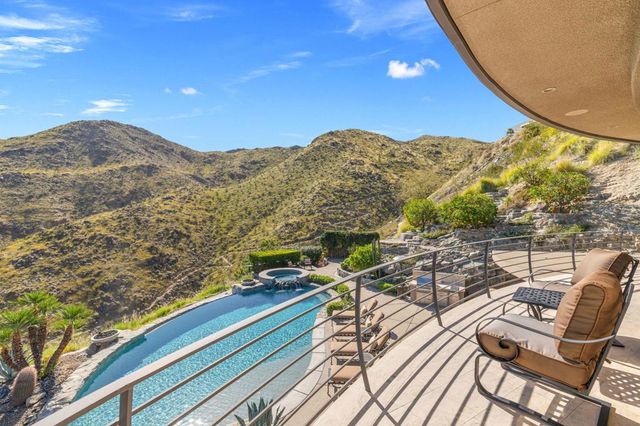 2400 Southridge Drive, Palm Springs, CA 92264