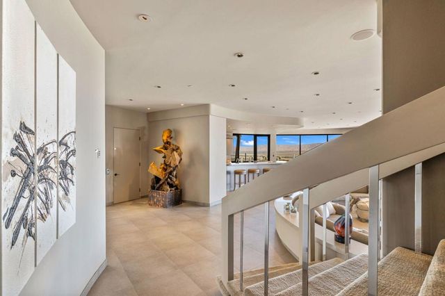 2400 Southridge Drive, Palm Springs, CA 92264