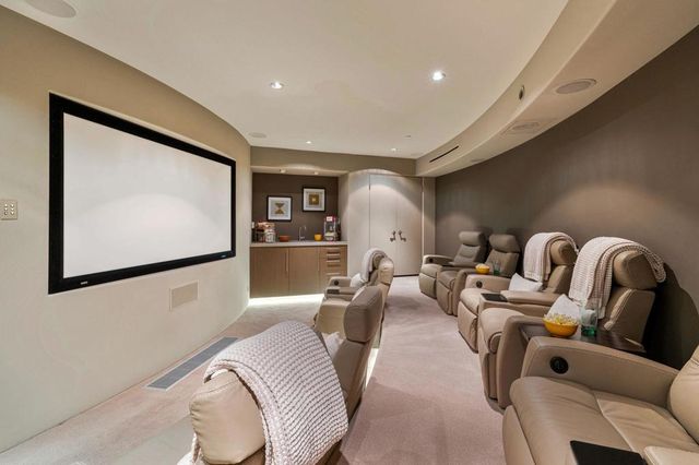 2400 Southridge Drive, Palm Springs, CA 92264