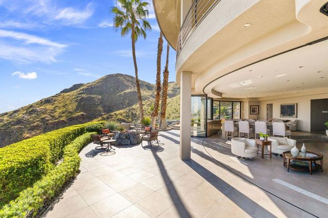 2400 Southridge Drive, Palm Springs, CA 92264